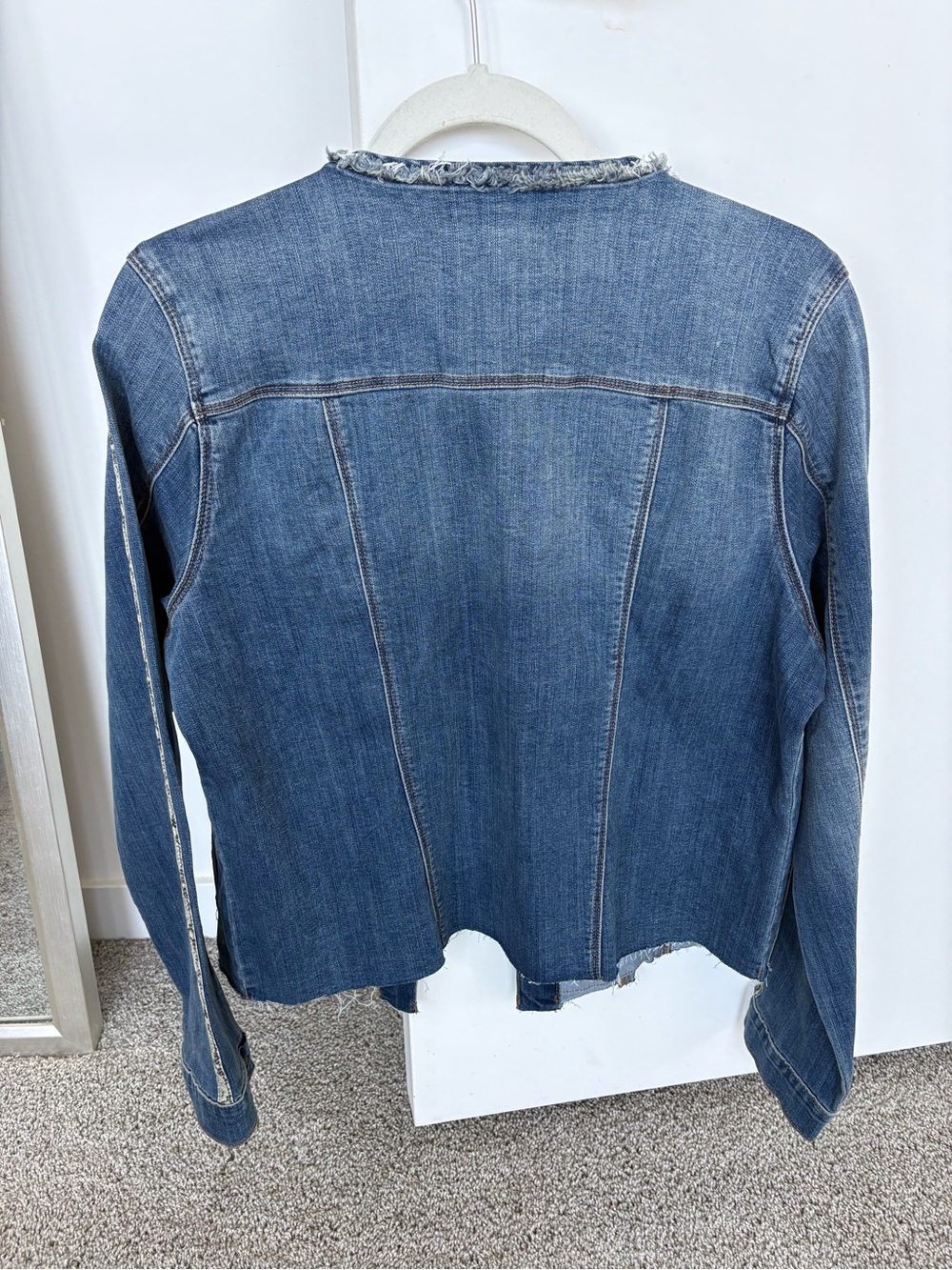 NWT Skinnygirl collarless frayed denim jacket sz L - Picture 4 of 8